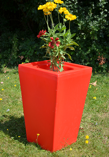 Red Planters