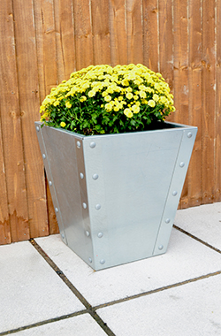 The Melbourn Galvanised Planter