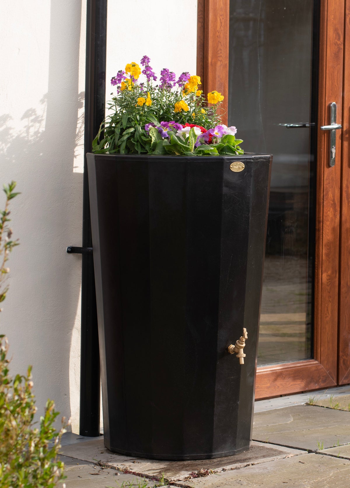 Midi Metropolitan Water Butt Planter in Black