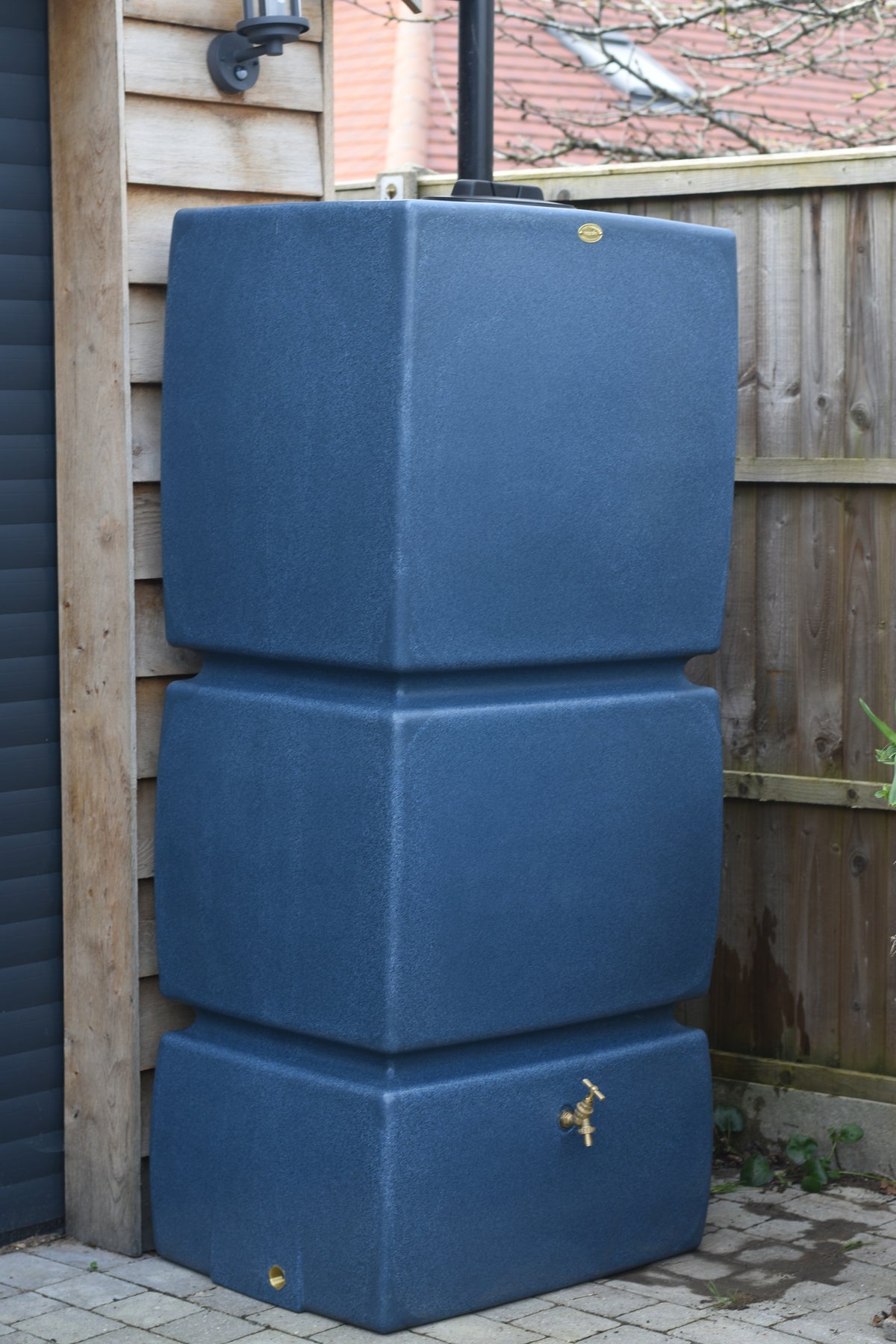 825 Litre Pillar Water Butt in Bluestone