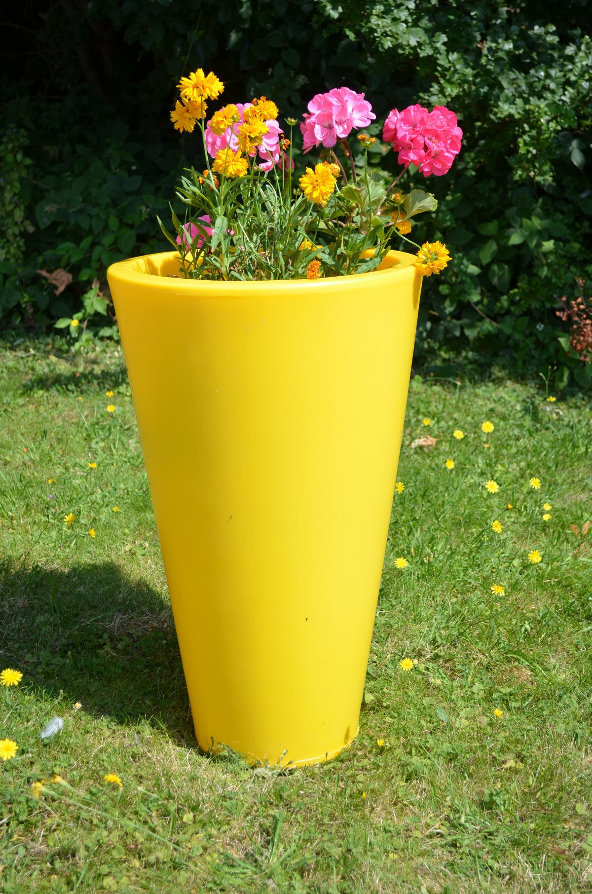 Ashwell Garden Planter In Yellow