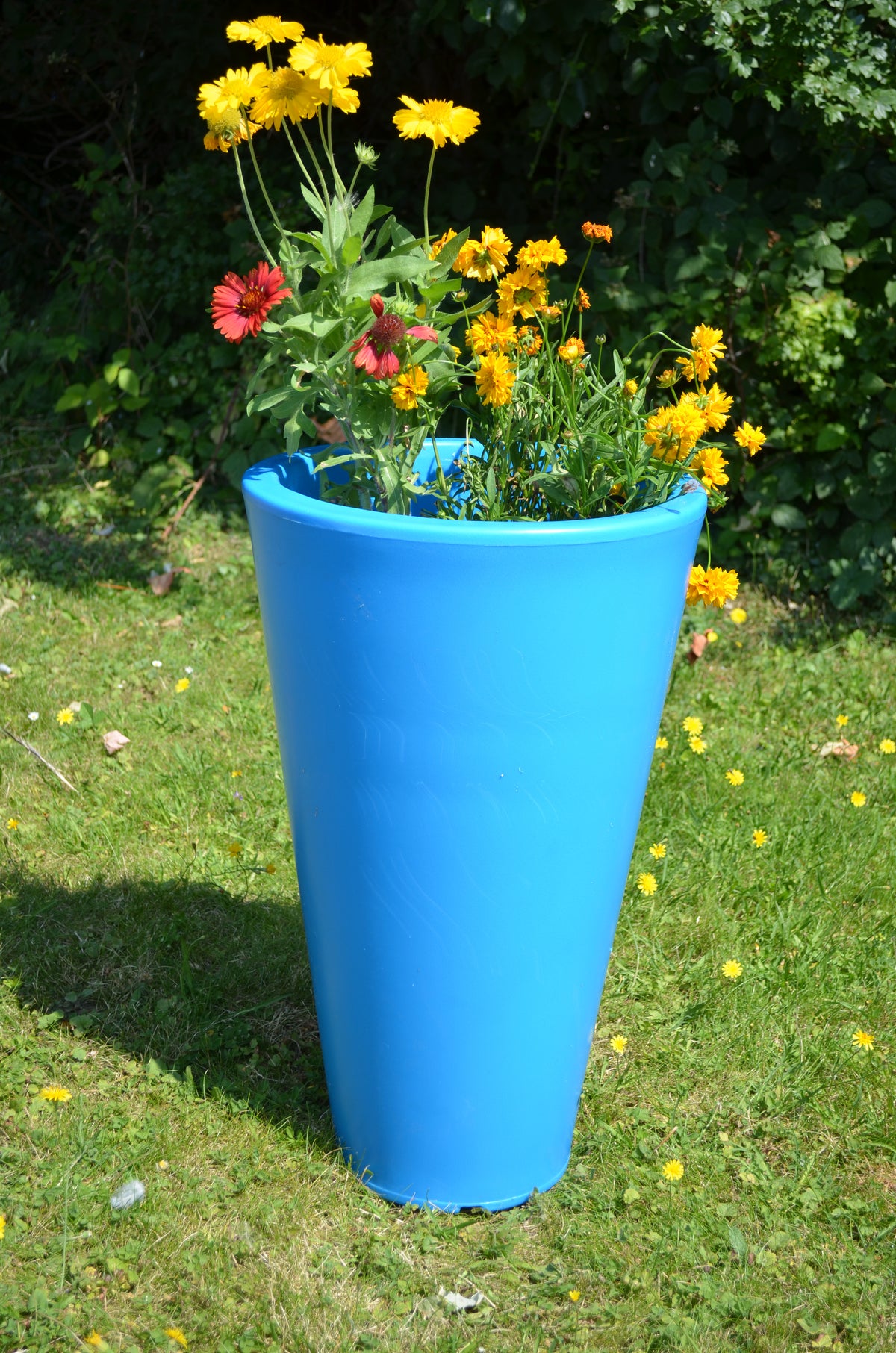 Ashwell Garden Planter In Sky Blue